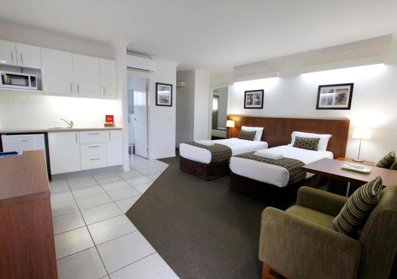 Chinchilla Downtown Motor Inn Extérieur photo