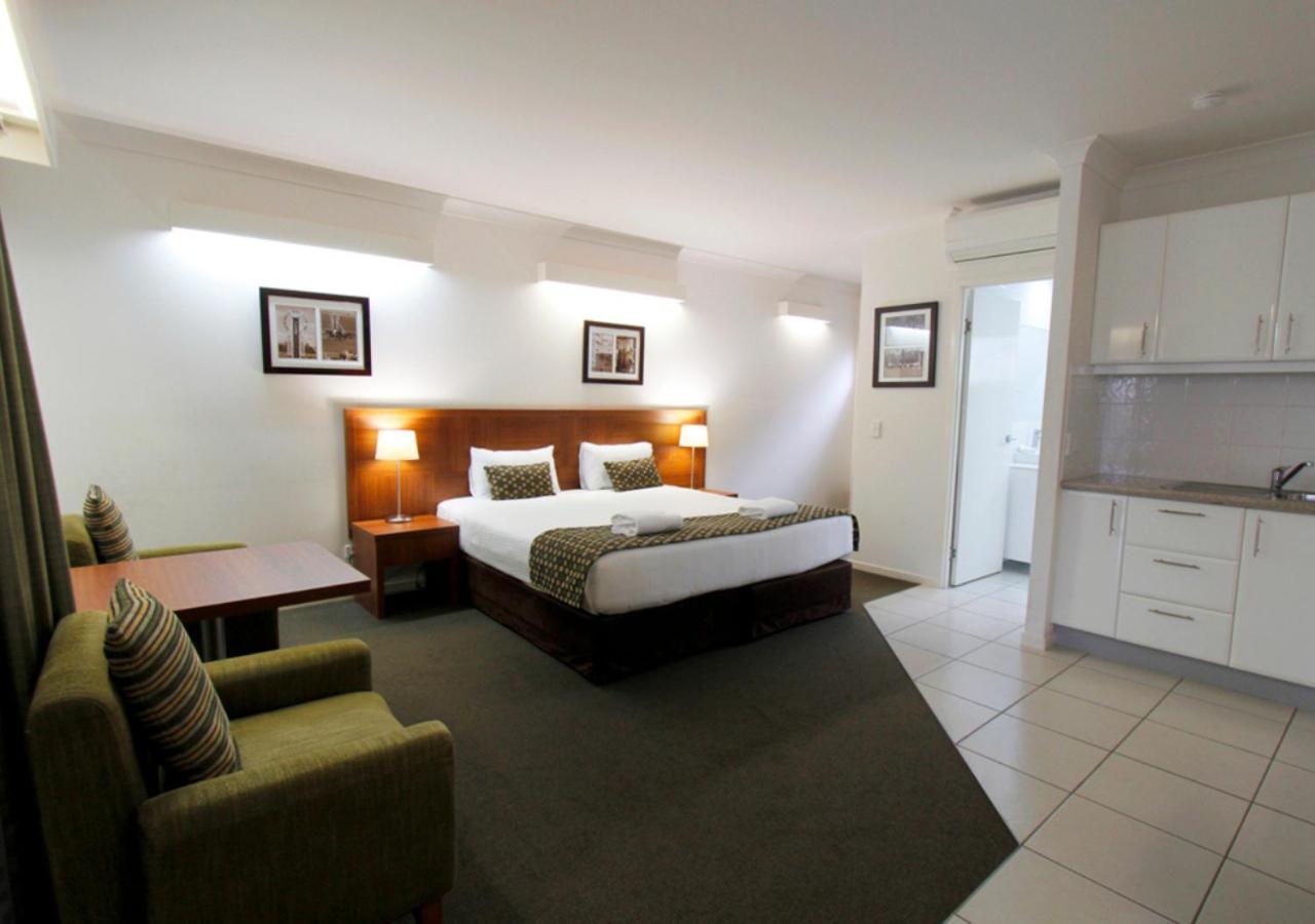 Chinchilla Downtown Motor Inn Extérieur photo