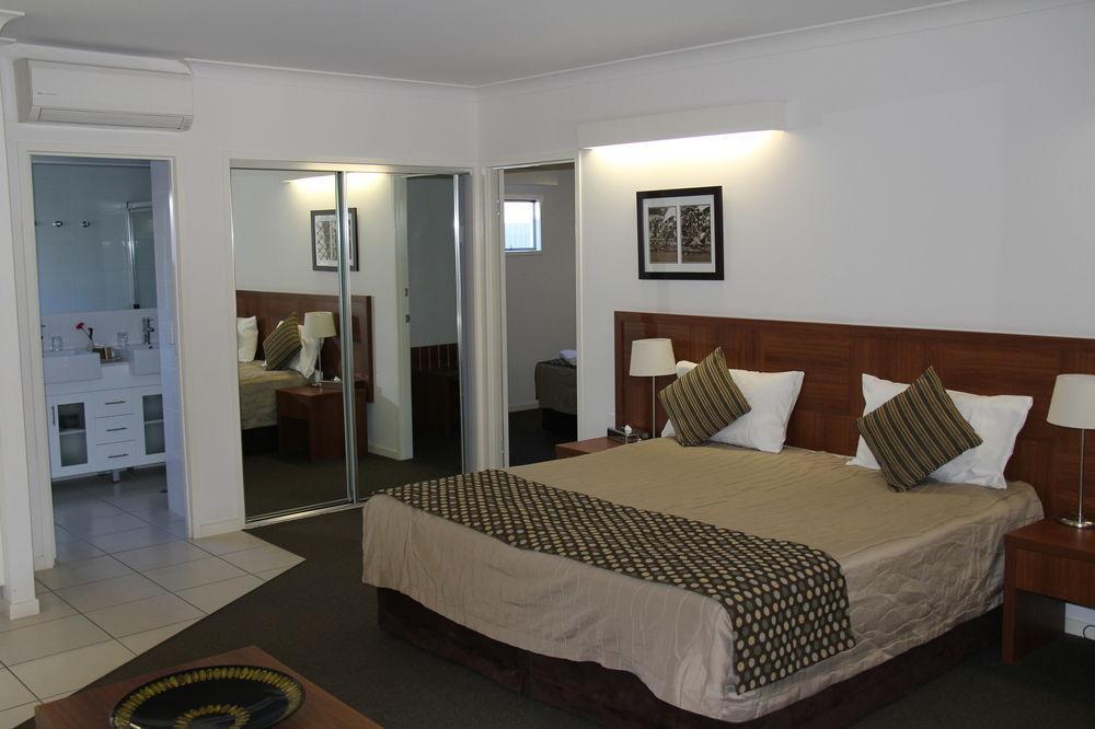 Chinchilla Downtown Motor Inn Extérieur photo