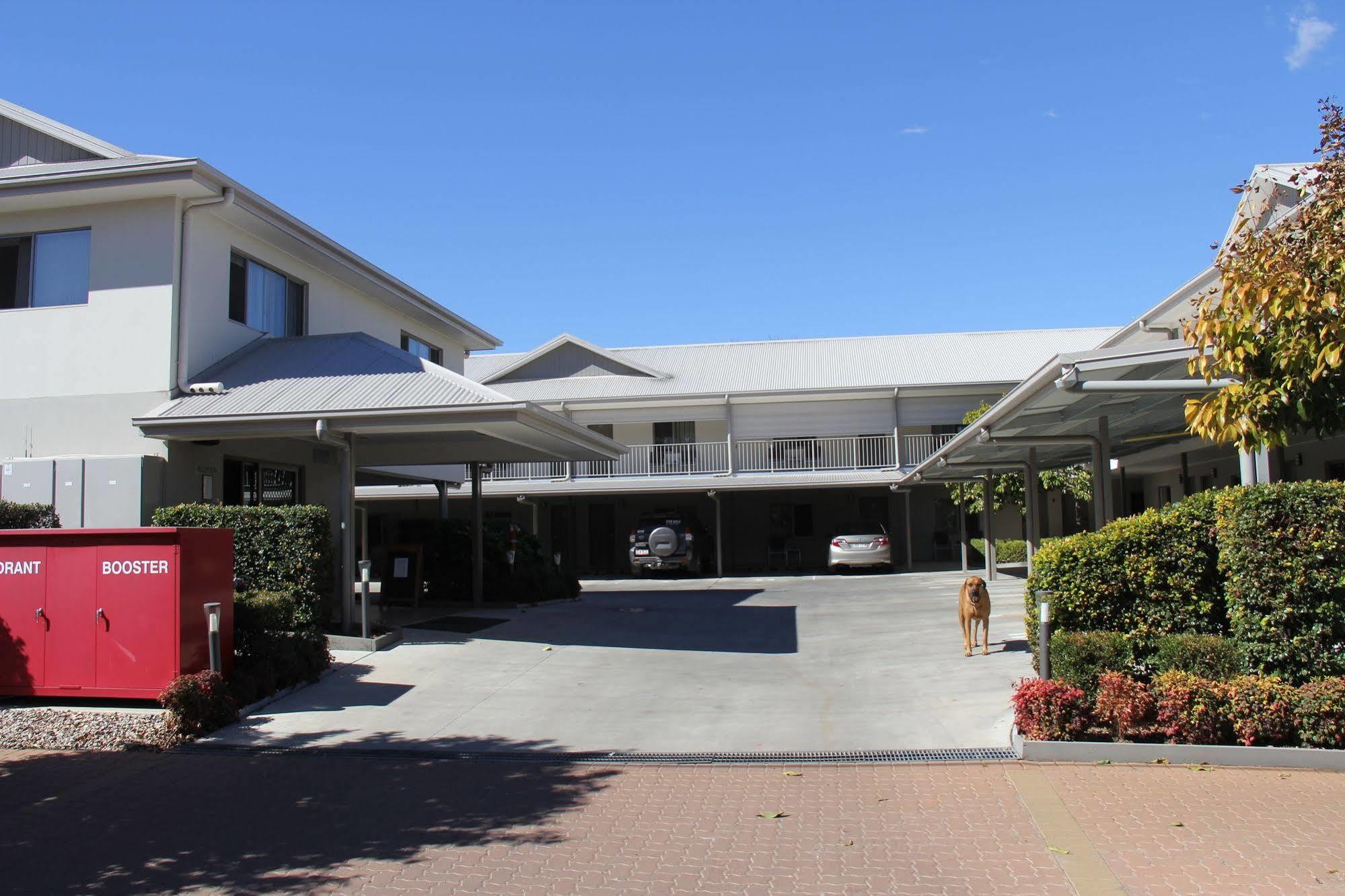 Chinchilla Downtown Motor Inn Extérieur photo